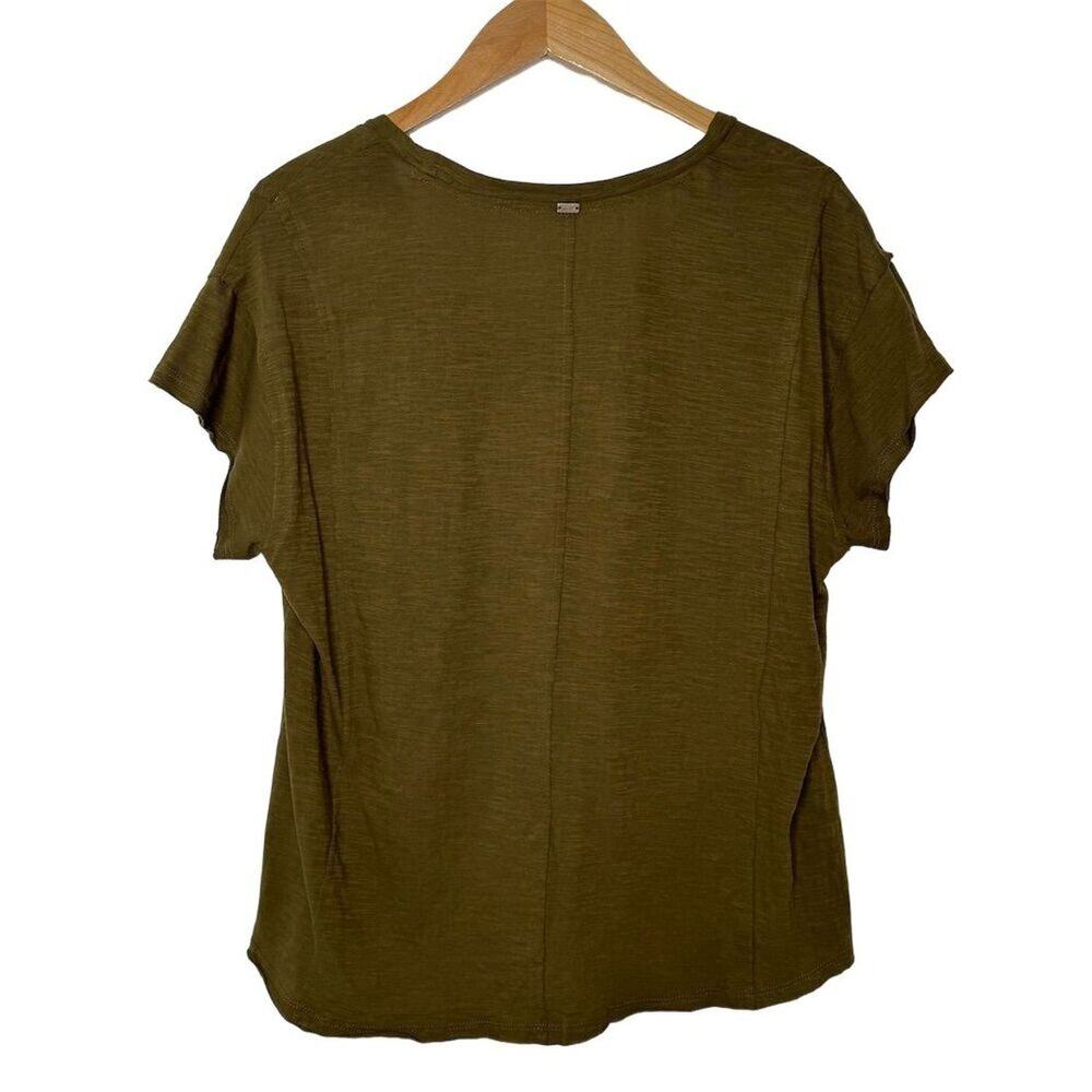 Good Hart Womens V-Neck Tee Size Medium Olive Green Cotton‎ Normcore Mori Girl - Picture 13 of 16